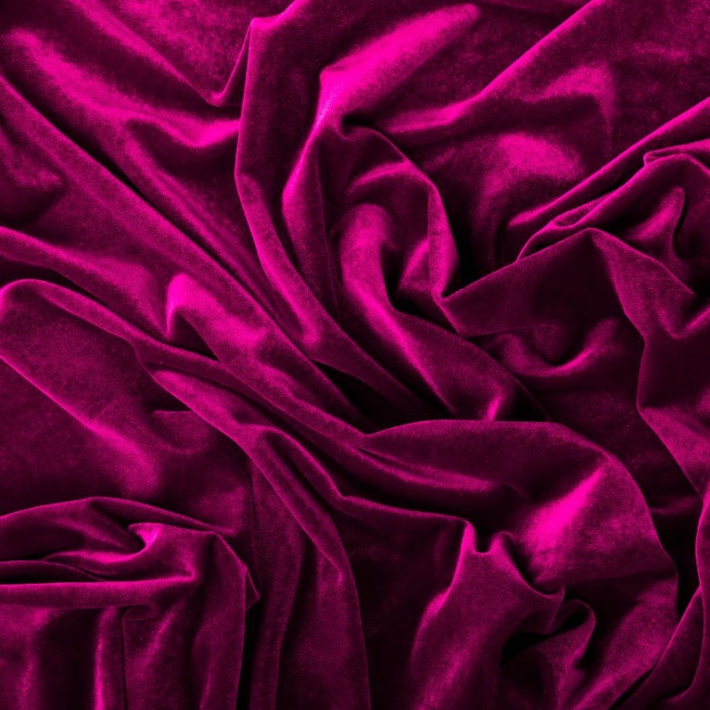 7 types of fabrics to sew your evening dress